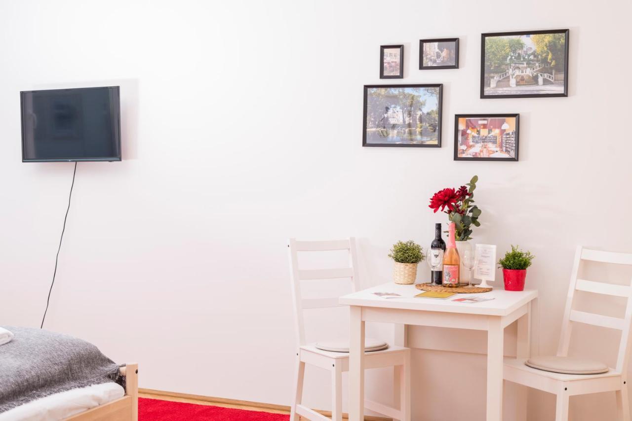 Red Monkey Vienna Apartment Exterior foto