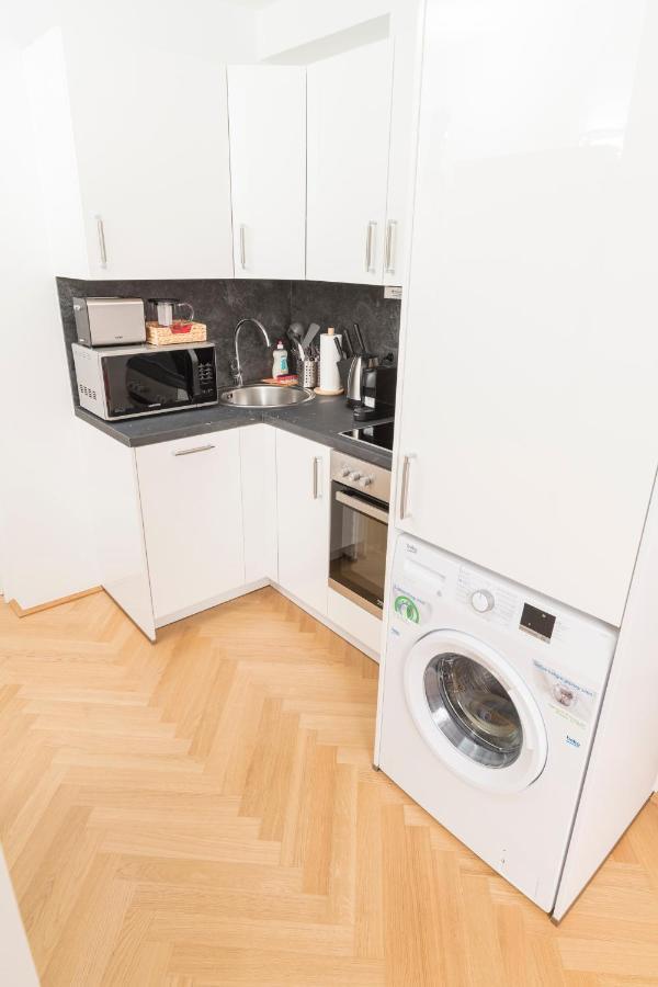 Red Monkey Vienna Apartment Exterior foto